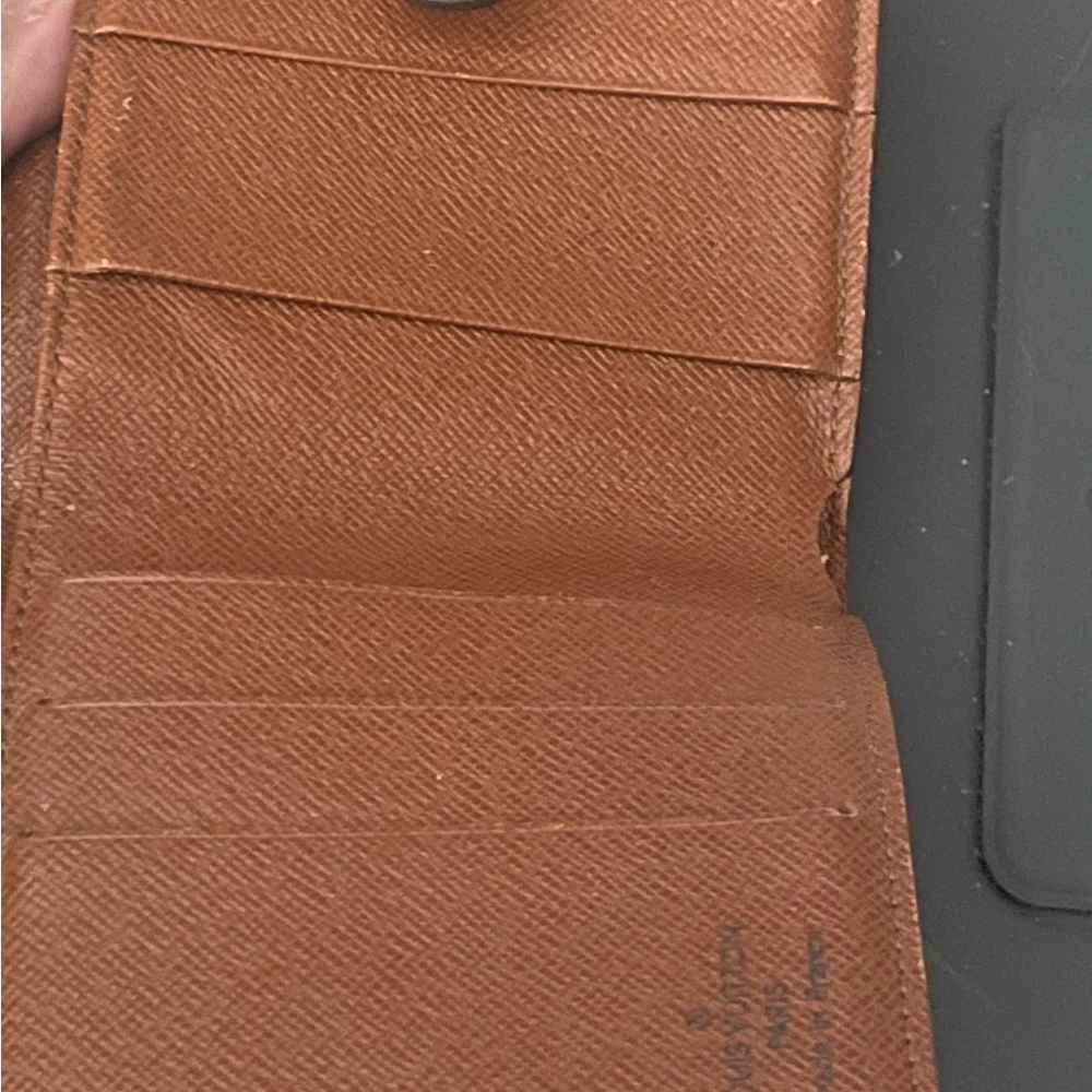 Louis Vuitton classic Brown Monogram Wallet - Picture 13 of 15